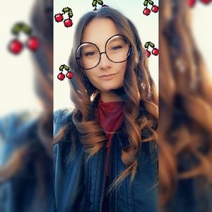 Meet your Posher, Jade